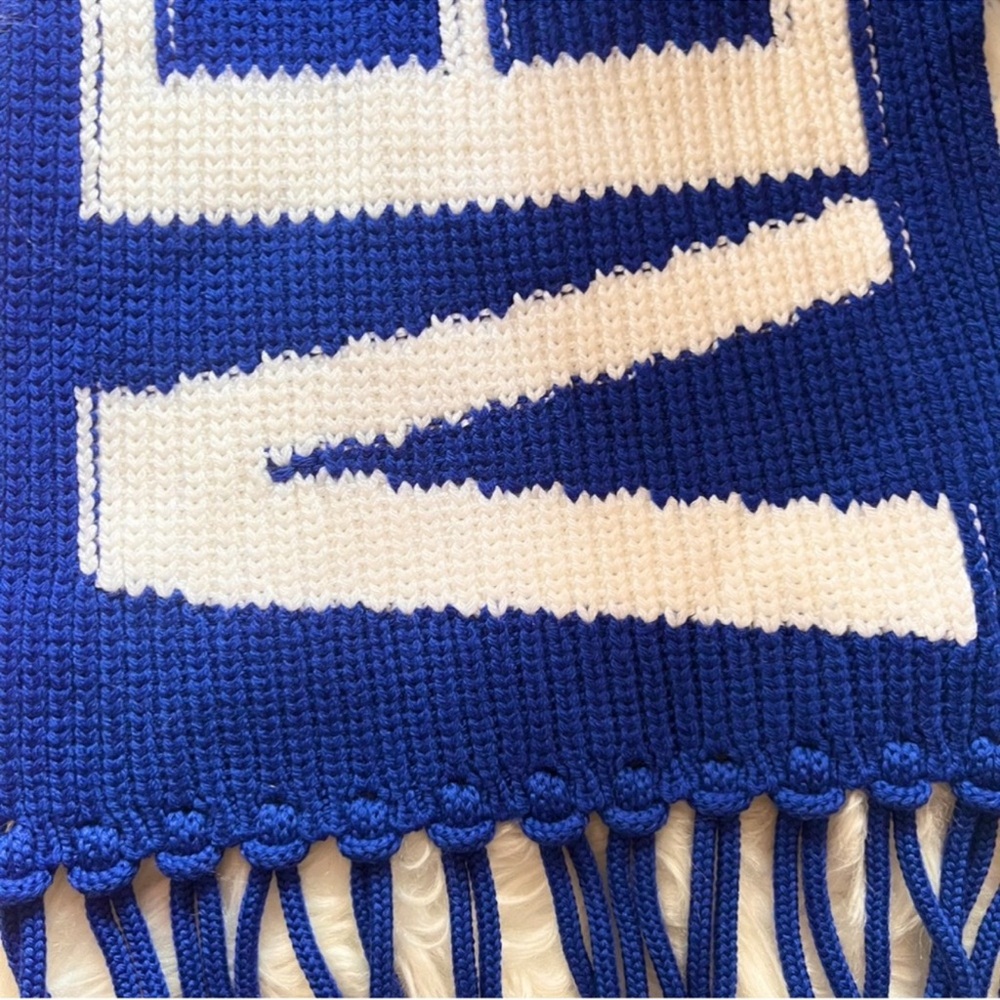 New! VERSACE Logo Intarsia Knit Fringe Oversized Unisex Wool Scarf in Royal Blue - Picture 13 of 15